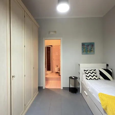 Riviera Di Chiaia 207 - 1° Piano Apartamento *